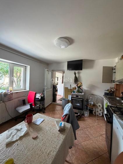 Proprietar , vand casa batraneasca ,locuibila , 405 mp , 15 ml deschidere  - 3