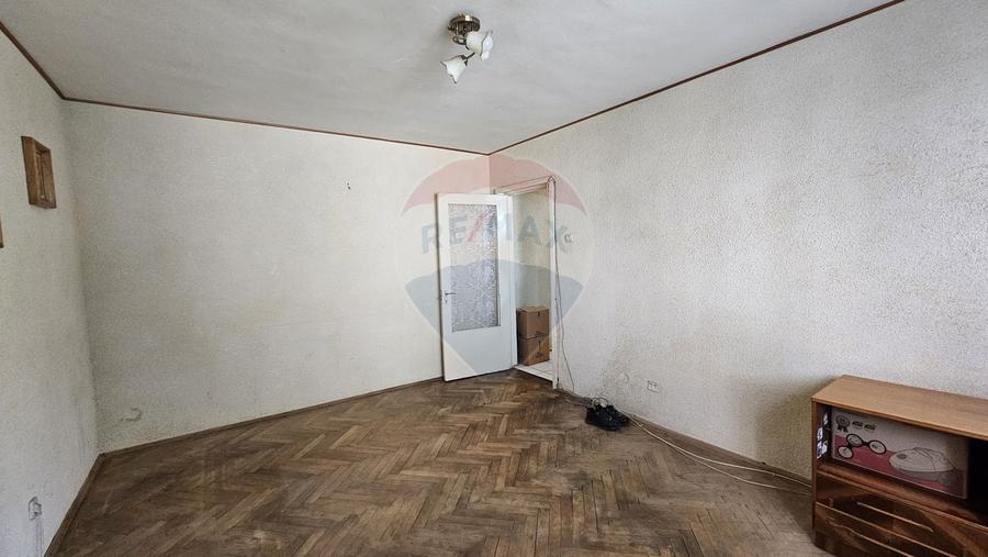 Apartament cu 2 camere, etaj 1 în zona George Enescu, Suceava