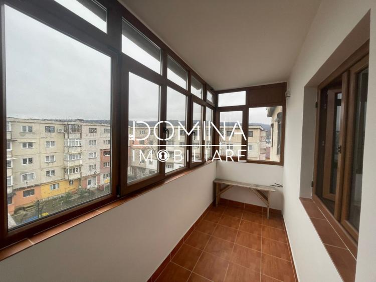 Vanzare apartament 3 camere, situat in Rovinari, Aleea Mesteacanului
