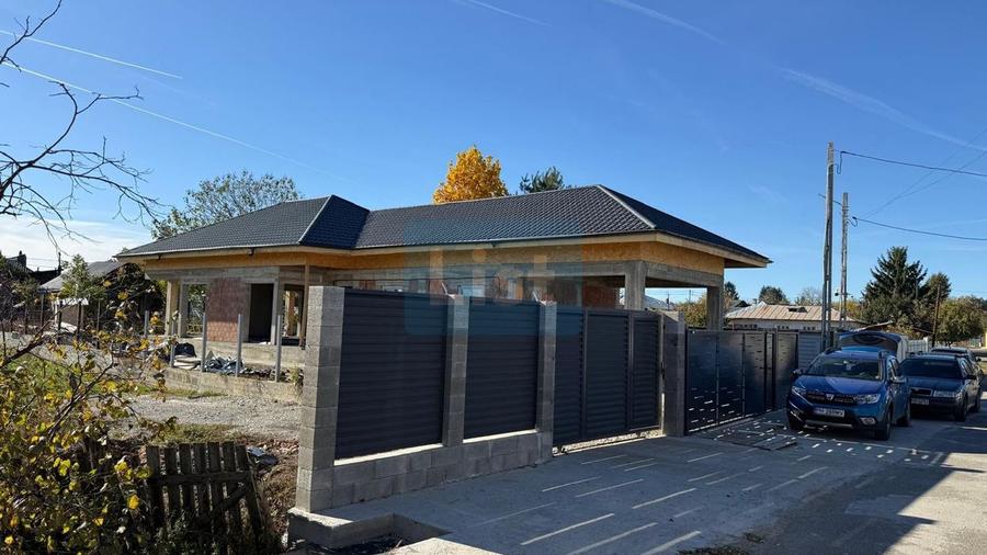 Casă Noua Zona Centrala Baicoi, 211 mp