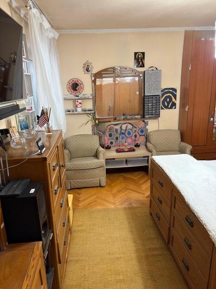 Sura Mare-Oltenitei-Ulmetului-P+1 - spatiu comercial 15 mp + garaj 14 mp 334000€