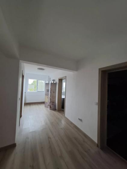Carani -[ Sanandrei] -  Mansarda  [ 3 Camere]- Teren