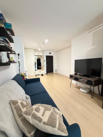 Apartament 2 camere, terasa, etaj intermediar, boxa, parcare