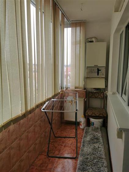 Decomandat cu 2 bai si 2 balcoane