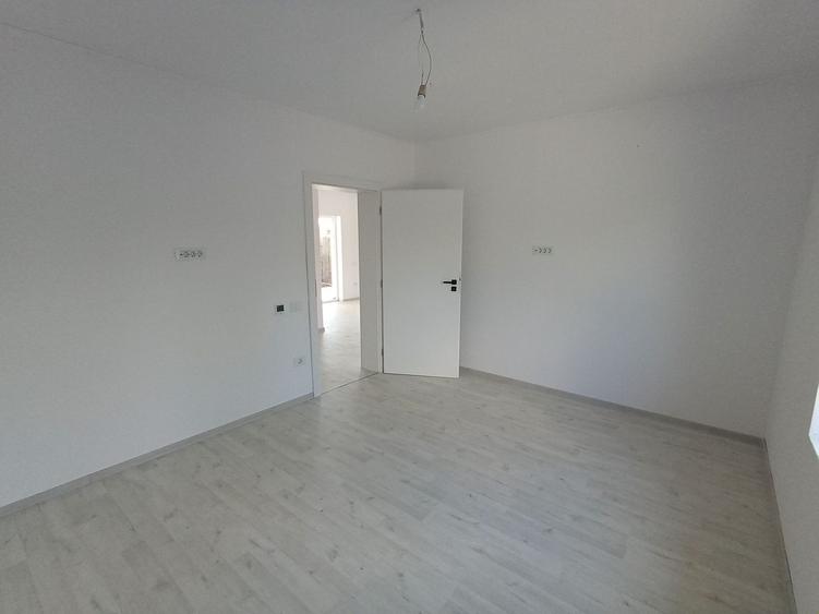 Sanandrei Duplex pe parter, Finalaziat, Buc Mobilata