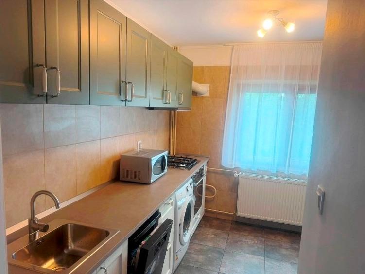 Inchiriere Garsonieră Decomandată | 13 Septembrie – Panduri