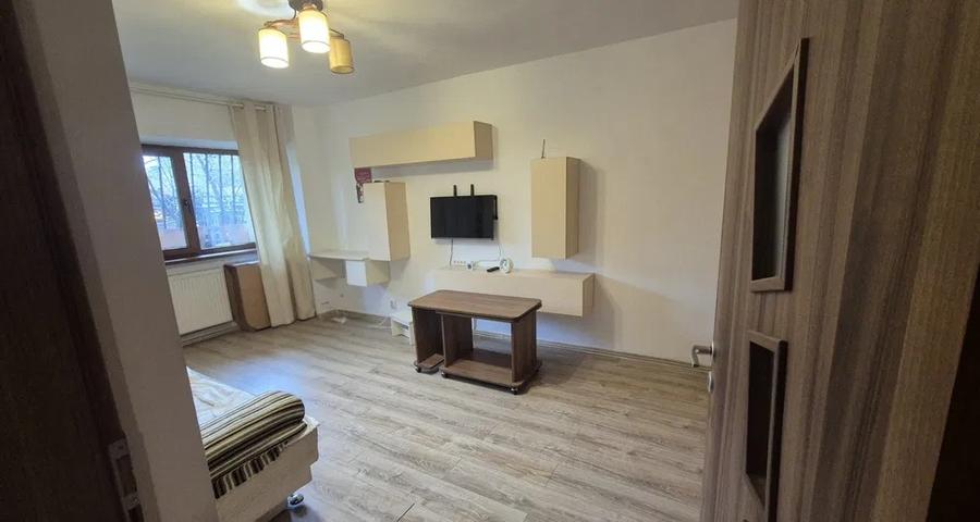 Garsonieră reconfigurată în 2 camere, parter, bloc reabilitat, zona Tei