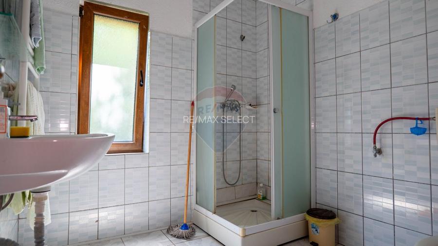 Vanzare vila-pensiune D+P+M 10 camere de vânzare, Daesti jud. Valcea - 7