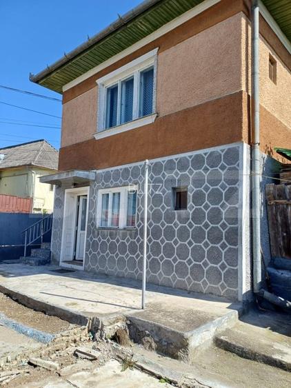 Casa de vanzare, cu 3 camere, 85 mp, 151 mp teren, zona centrala Turda - 13