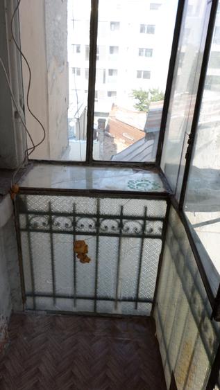 Victoriei, apartament in vila semidecomandat