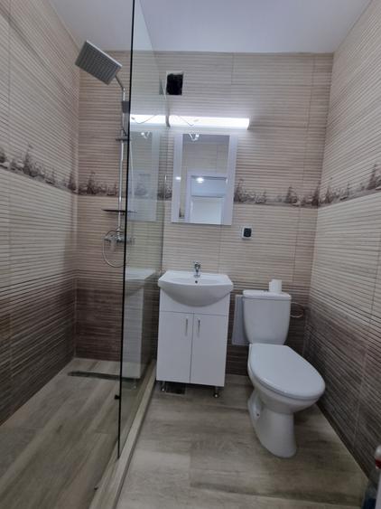 Apartament cu 3 camere de inchiriat in zona Piata Resita