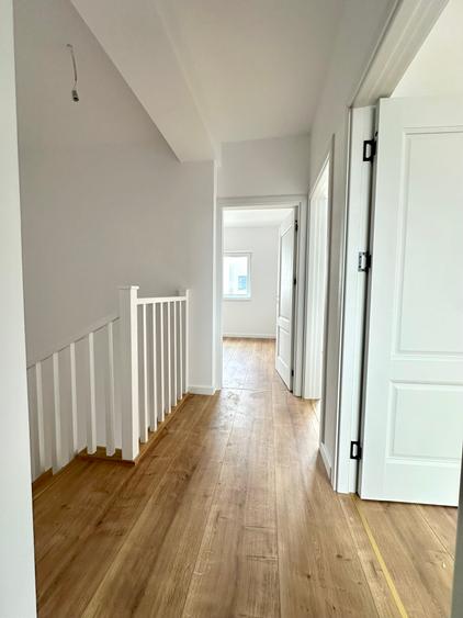 Intabulata! Casa 4 camere 2 bai 95mp Mall Moldova Valea Lupului