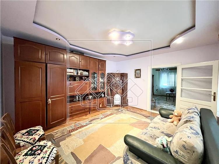Casa individuala in Rasinari - liniste, aer curat si farmec autentic - 3