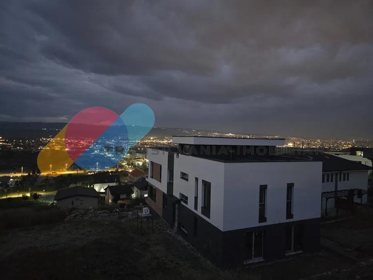Duplex 202 mp + rooftop 72 mp, curte 180 mp, cartier Voronet