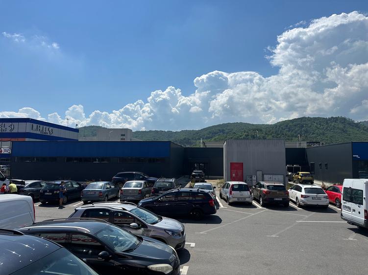 Inchiriez hala pretabila pentru depozitare/activitati comerciale/jocuri de noroc