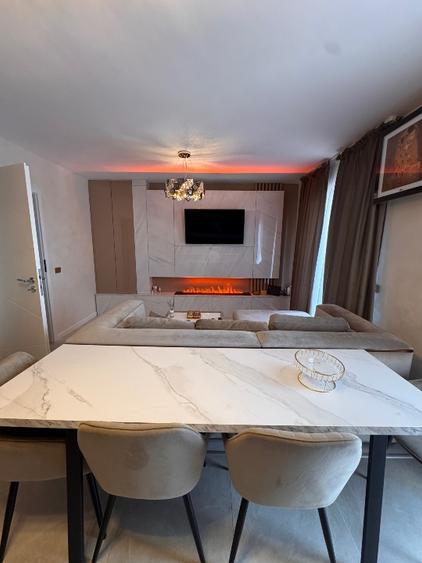 Apartament 3 camere de vânzare