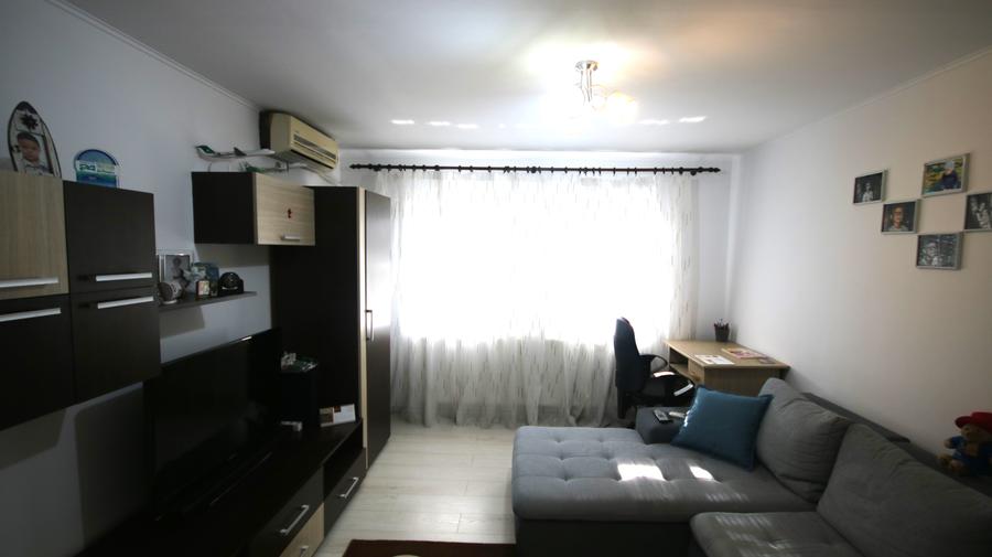 Inchiriere apartament cu 3 camere  pe bdul Cetatii