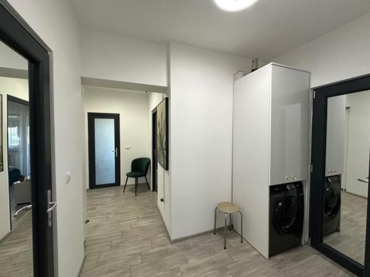 Apartament 4 camere decomandat, zona Casa de Cultura