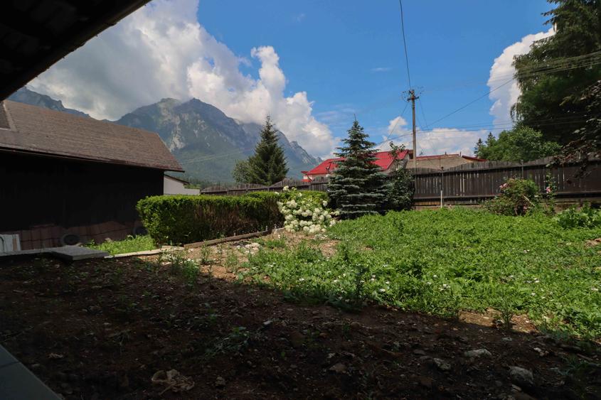 Vila D+P+E+M de vanzare in Busteni - Cartier Zamora - Vedere la munte