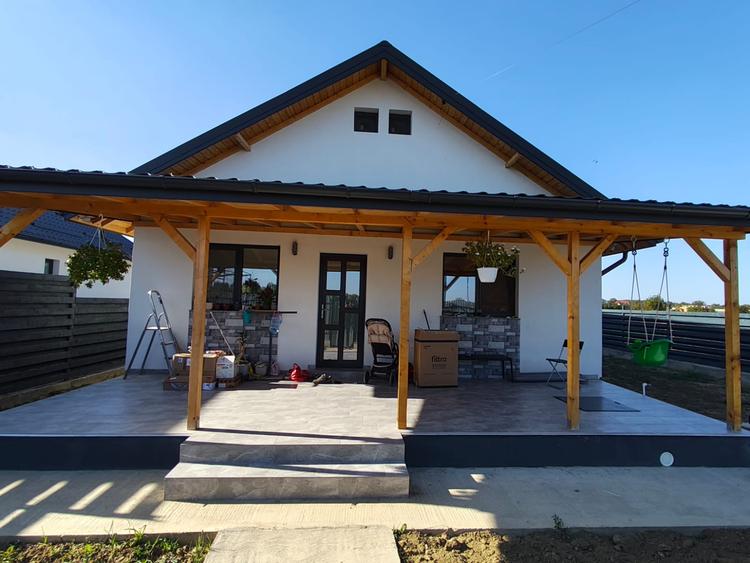 FARA COMISION casa 3 camere PARTER + pod Mansardabil cu placa beci LA CHEIE