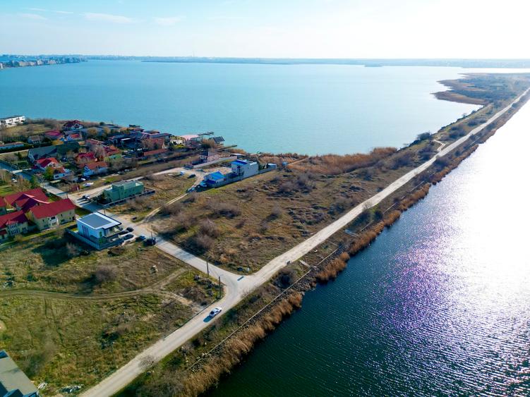 Vanzari terenuri in Mamaia Sat primul rand la lacul Siutghiol