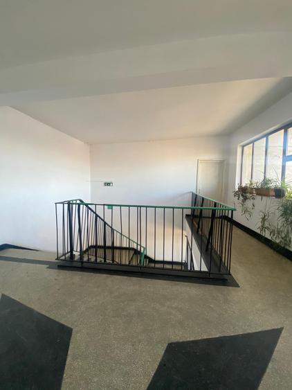 Clădire Comercială de Închiriat Zona Industrială + Parcare