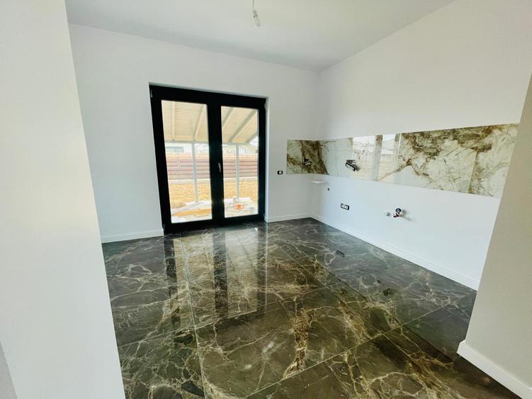 Crevedia, Casa Individuala, teren suprafata 500 mp, Finisaje premium