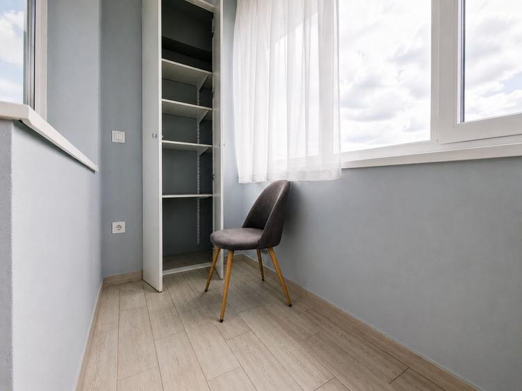 Apartament 3 camere, 70 mp, finisat, parcare, zona BMW Vivo