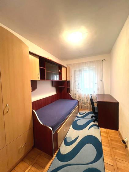 3 Camere zona Stadion mobilat utilat 72.800eur neg