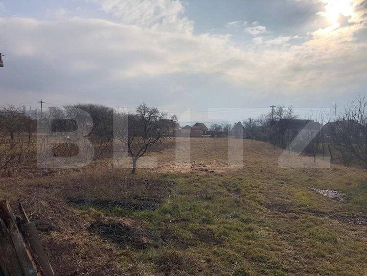 Casa de vanzare, cu 7 camere, 350 mp u & 2850 mp teren