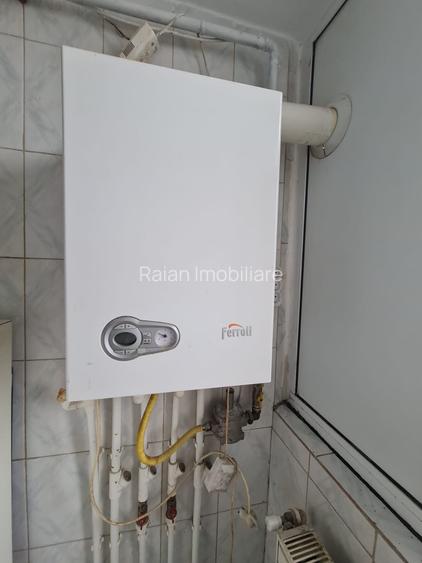 Vanzare apt 3 camere transformat in 2 camere, in Galati, Micro 39A, centrala - 10