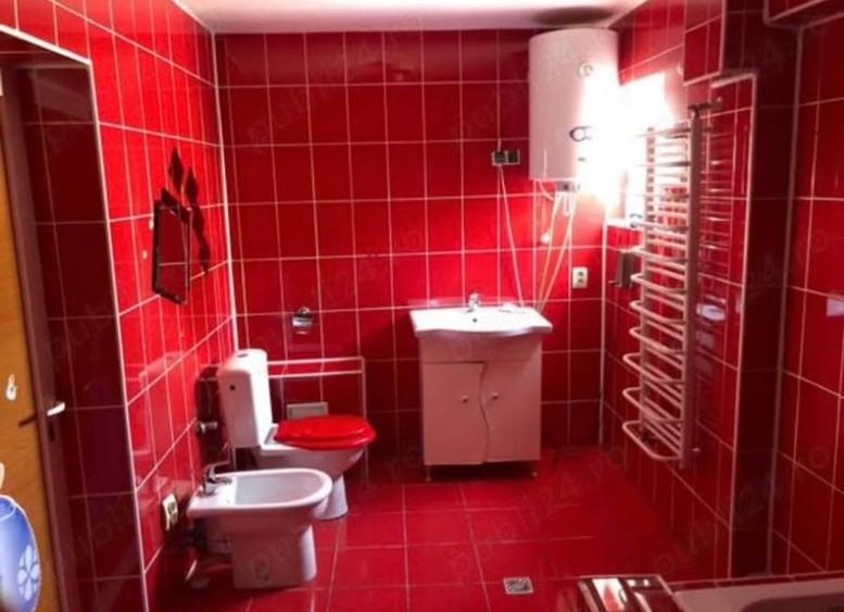 Casă de vânzare P+1 zona centrală