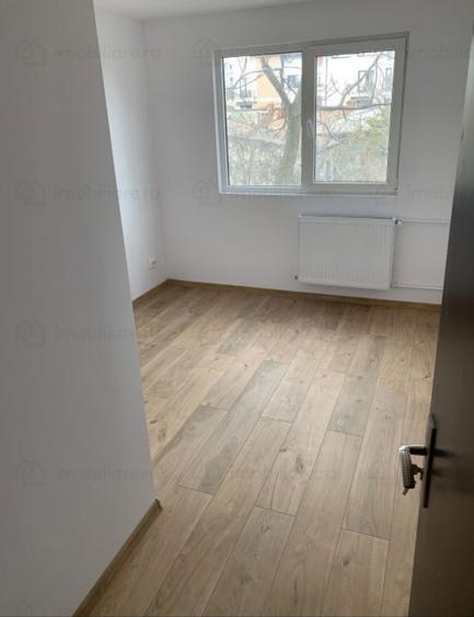 ION MIHALACHE I Apartament 3 camere de vanzare
