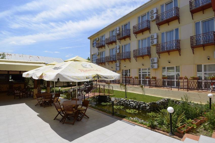 Hotel 45 camere de vânzare în Costinești – aproape de plaja