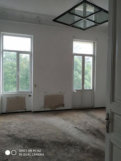 Universitate: Unirii S+P+m+1+M pe bulevard, 2.850 mp constr