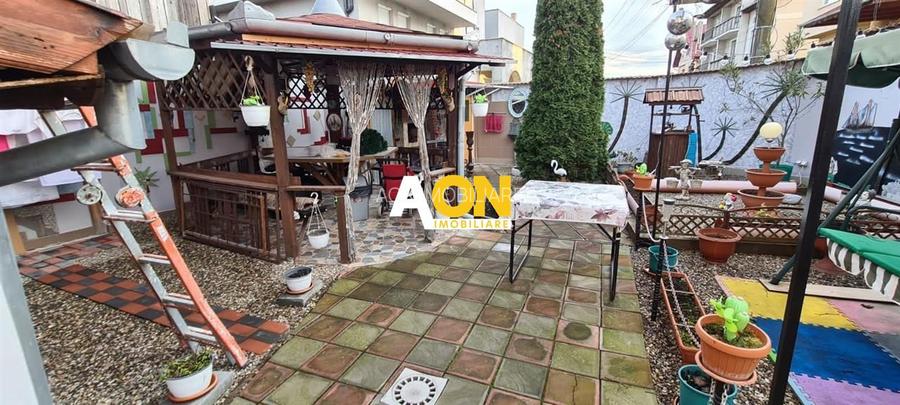 Casa de vanzare 5 camere 320 mp teren Centru zona Prefecturii - 16