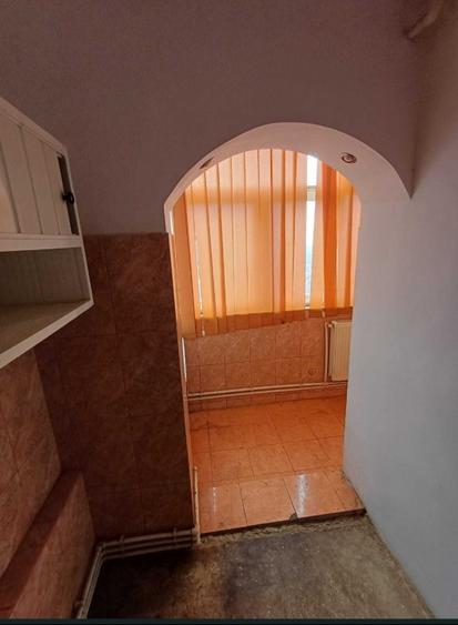 Apt 2 camere decomandat , Tg Jiu
