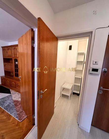 3 Camere de inchiriat | Titan | Metrou | Renovat