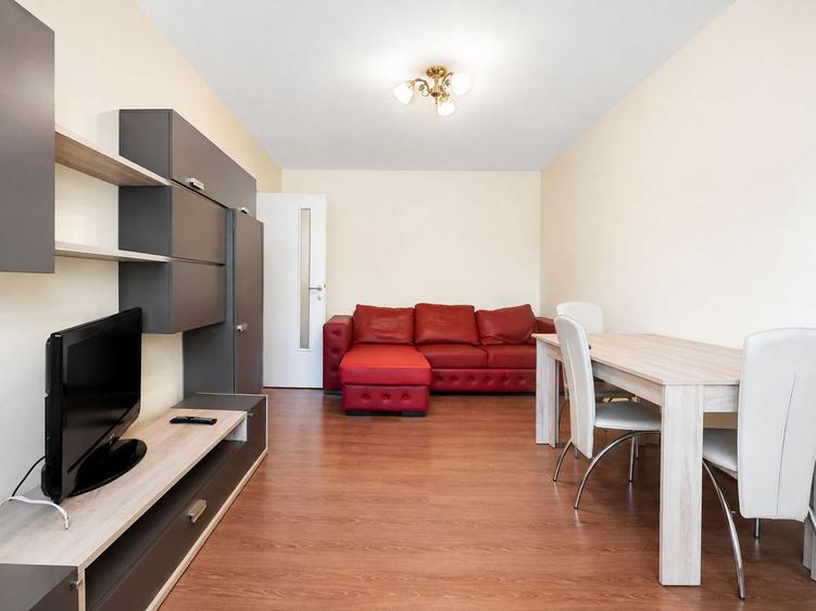 Apartament spatios de închiriat cu 3 camere - zona Iosefin / Piata Iuliu Maniu