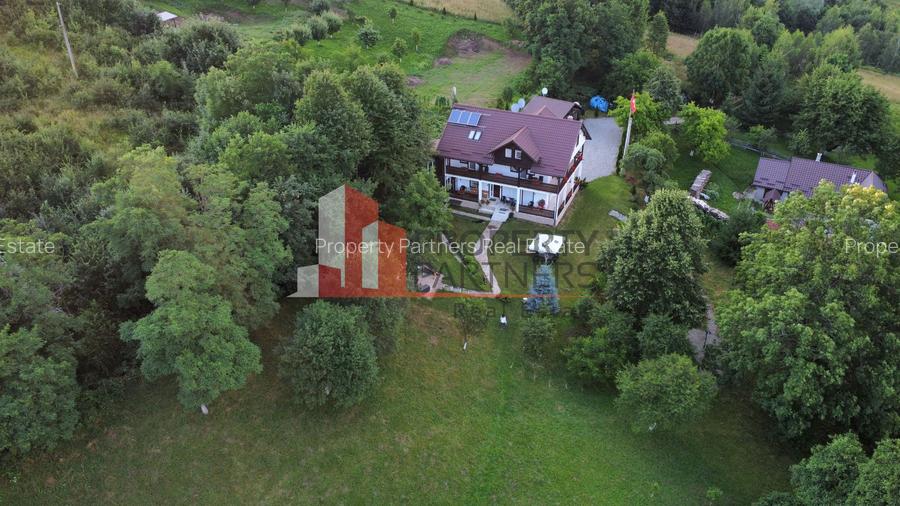 Vilă 340 mp Bran | Teren 5500 mp | 6 dormitoare cu băi proprii - 37