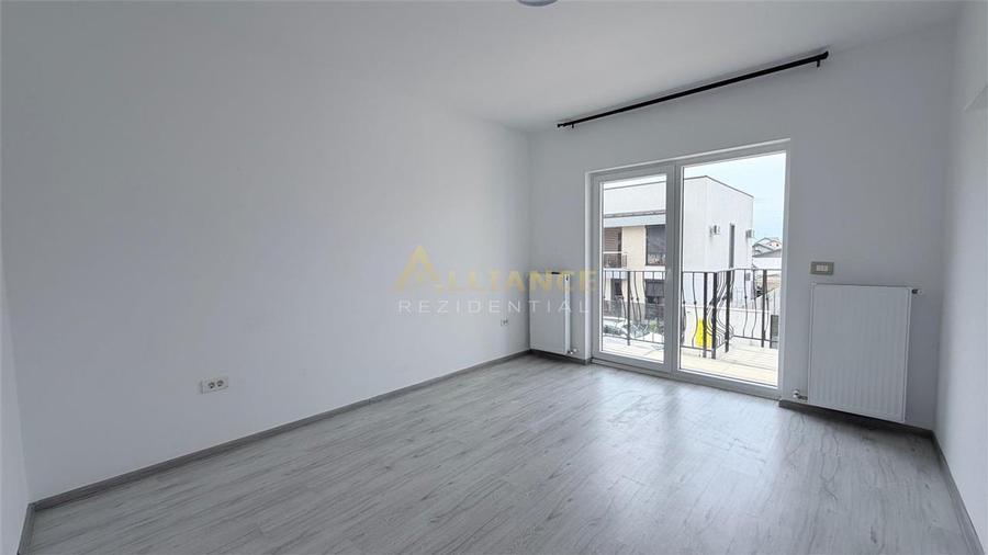 Casa individuala - 4 camere - 2 bai - 560mp teren
