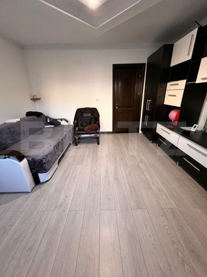 Casă cu 3 camere în Hunedoara – priveliște, piscină și autonomie energetică