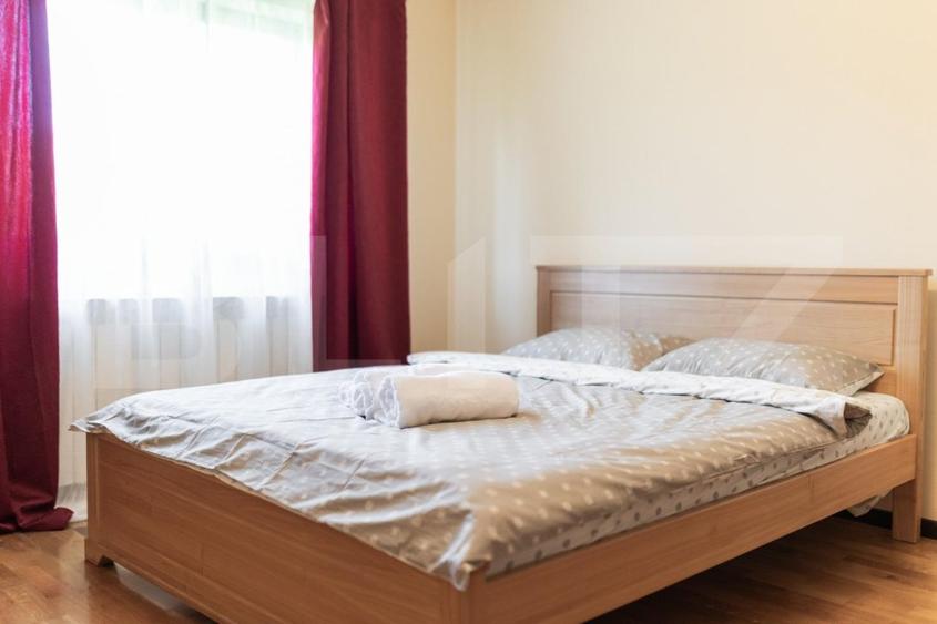 Casă de vanzare, cu 6 camere, 379 mp, zona Oarda de Sus