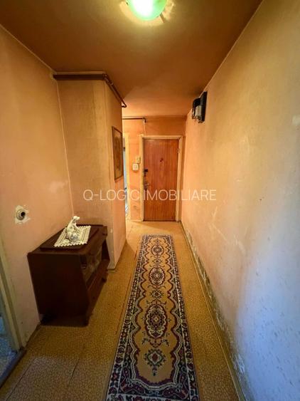 Apartament 3 camere liber la vanzare zona Cerna - 8