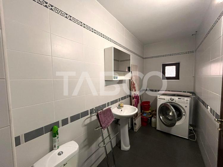 Casa de vanzare cu 5 camere garaj incalzit 2 bai in zona Tilisca Sibiu
