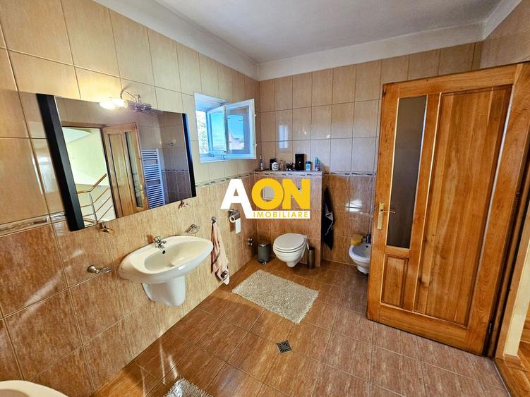 Casa 8 camere, S+P+1, teren 1377 mp, zona Schit