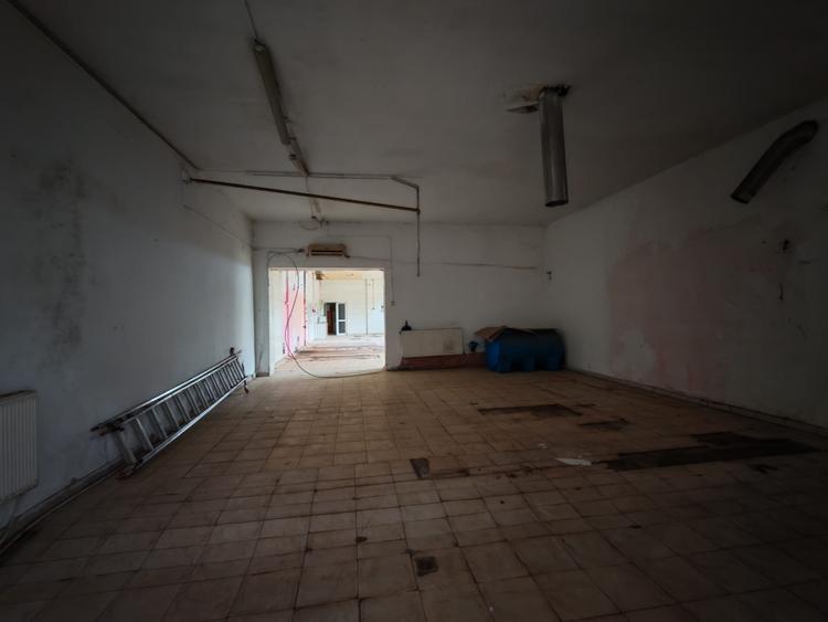 Hala vanzare Calea Republicii