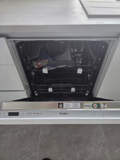 INCHIRIERE APARTAMENT 3 CAMERE