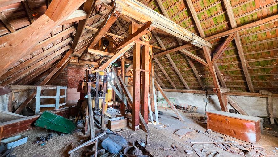 Casa + Moara + Spatiu Comercial, langa Primarie, 3 intrari |VIDEO