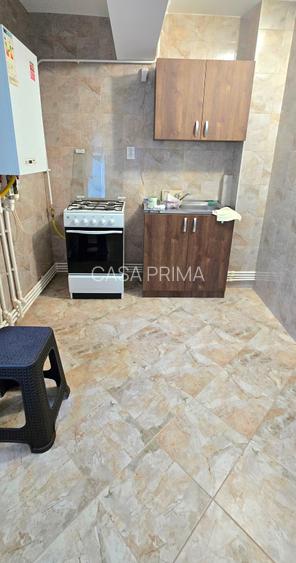 Garsoniera, centrala termica, tamplarie PVC, bucatarie mare, Galata - 3